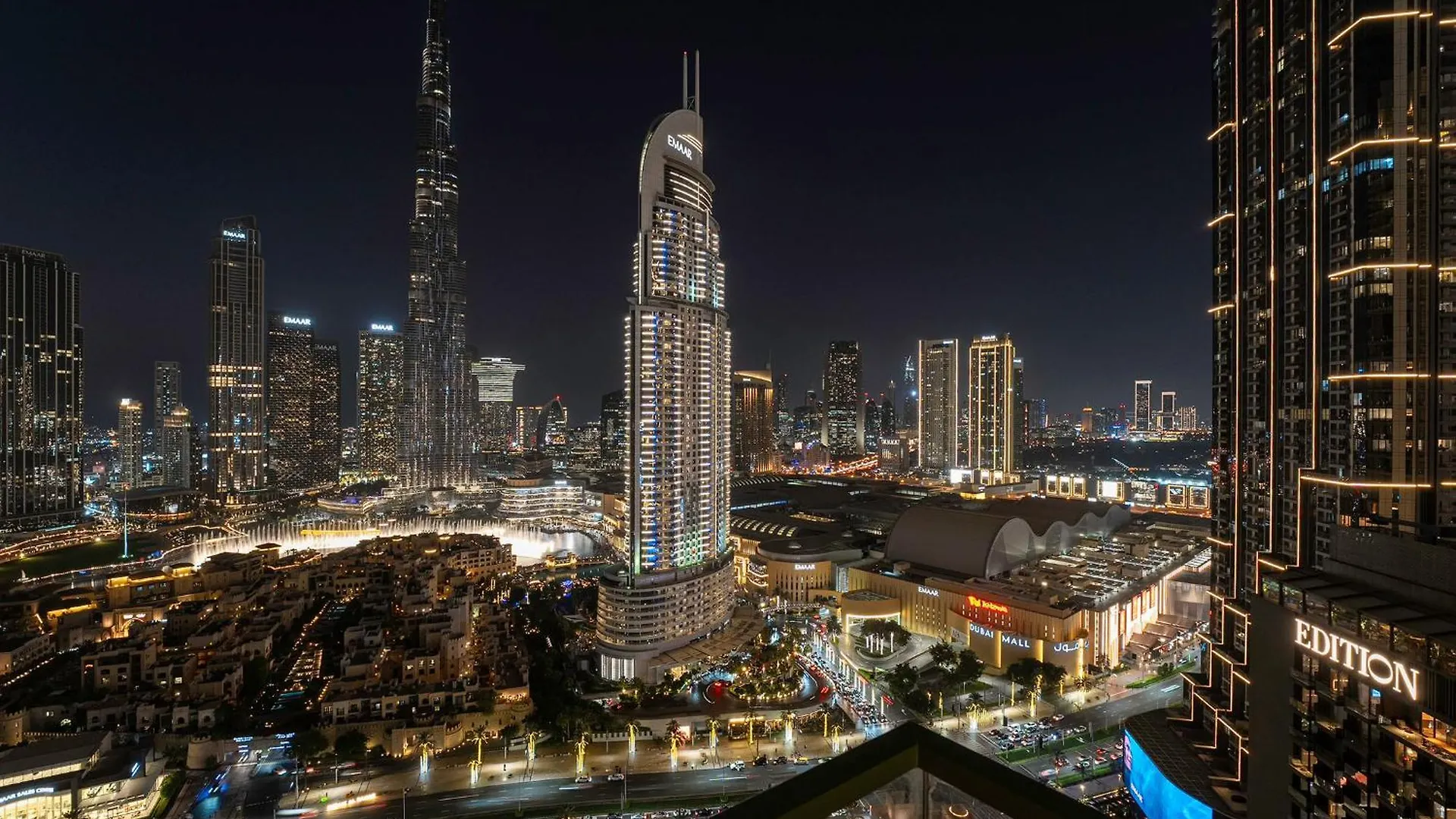 Stunning 2Br Burj Khalifa View Apartment Dubai