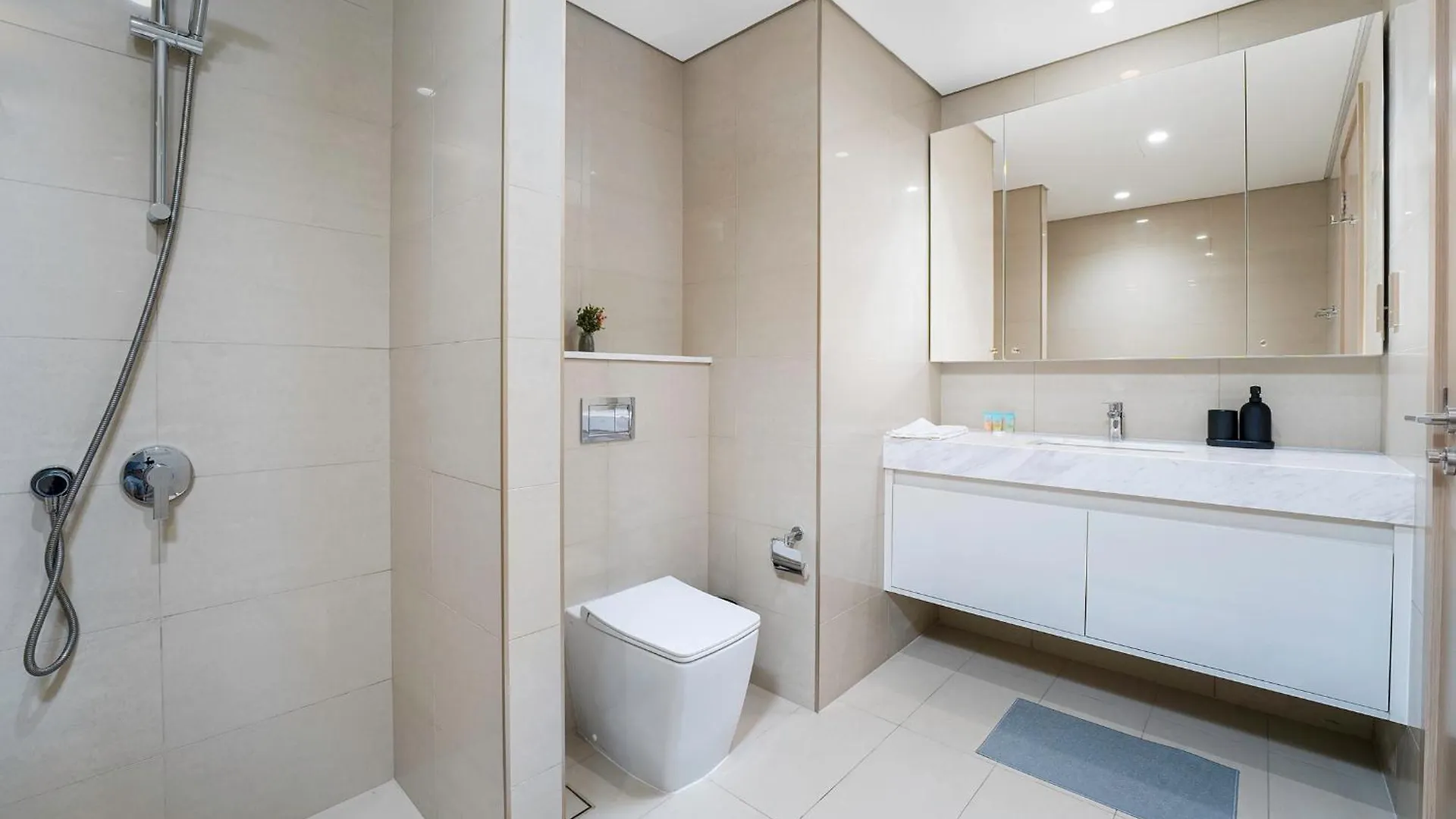 Stunning 2Br Burj Khalifa View Apartment Dubai