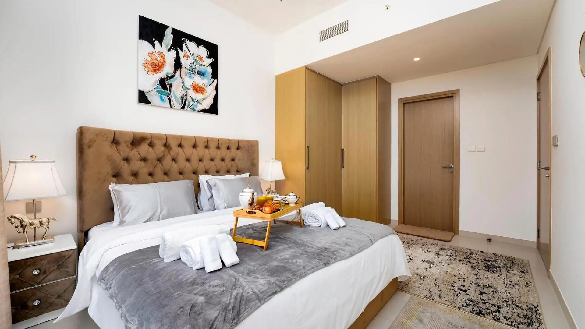 Stunning 2Br Burj Khalifa View Apartment Dubai