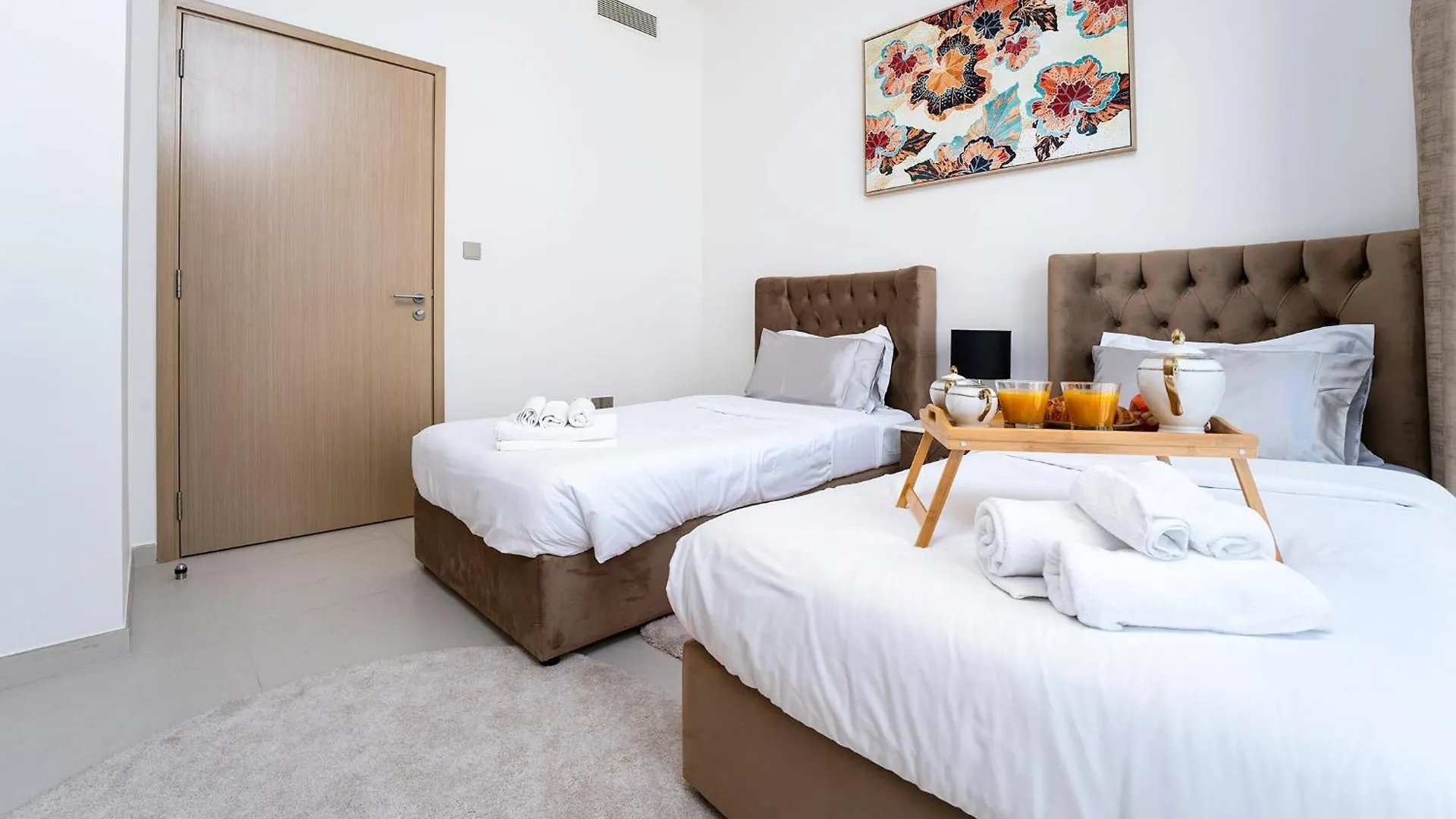 Stunning 2Br Burj Khalifa View Apartment Dubai